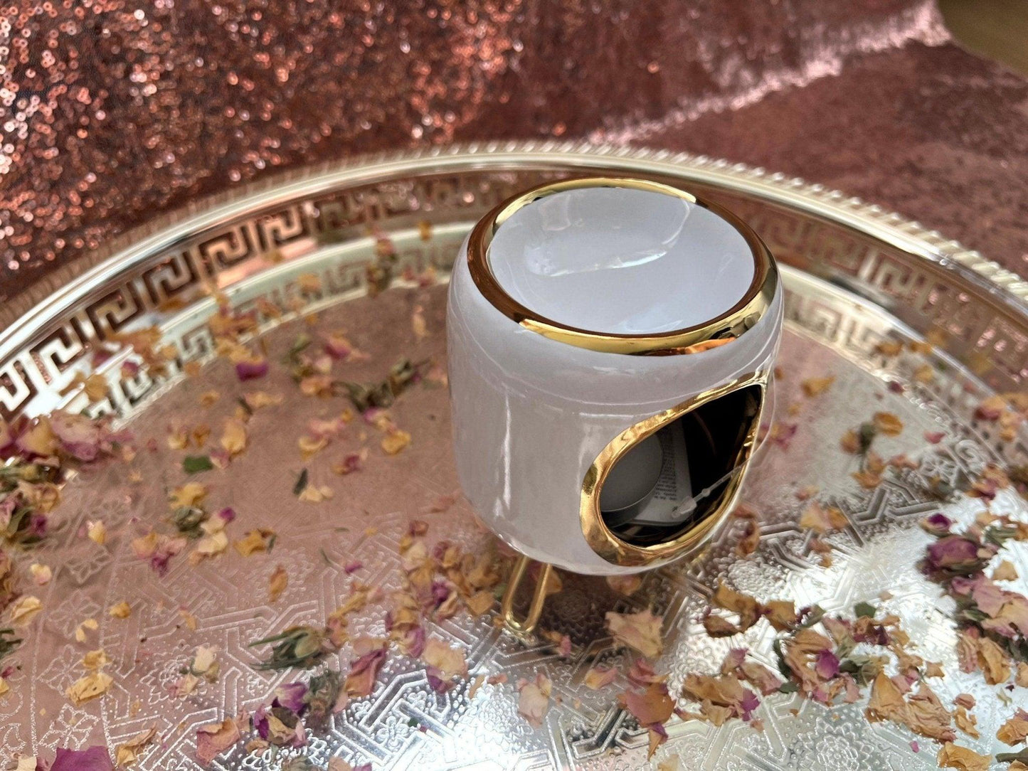 Round Oil Burner with Elegant Gold-Colored Details - Amazighrose