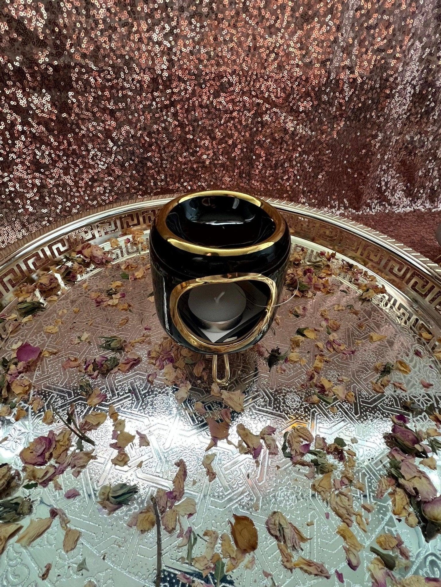 Round Oil Burner with Elegant Gold-Colored Details - Amazighrose
