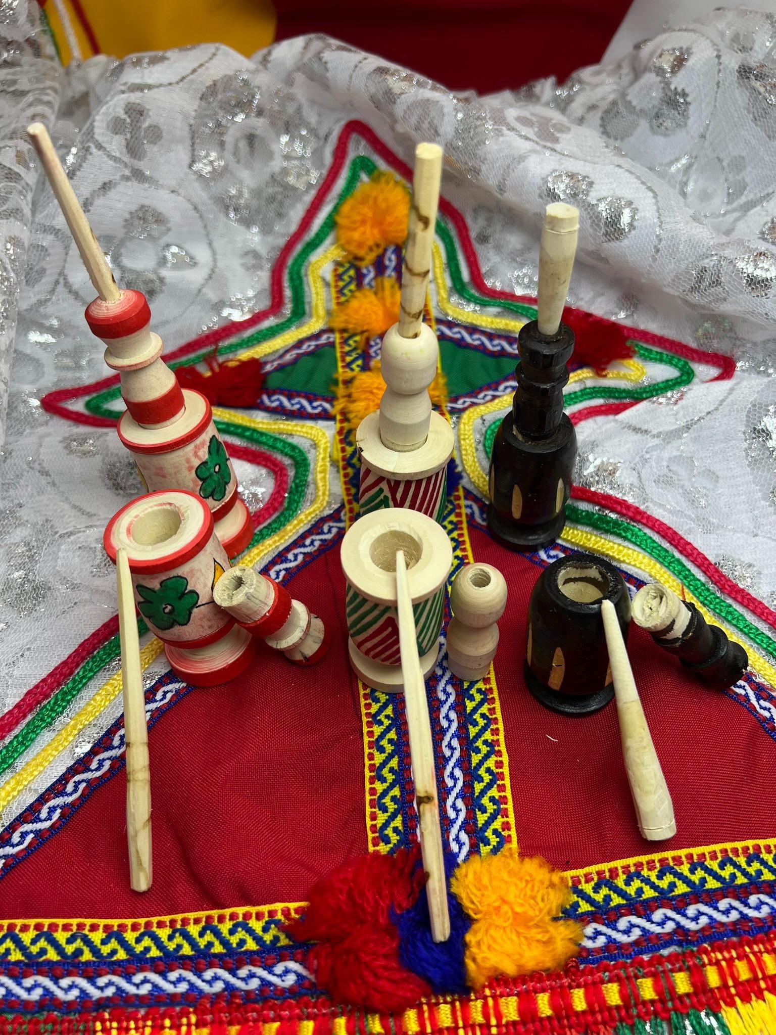 Handcrafted Wooden Eyeliner Holder - Hand-Painted in 3 Stunning Colors – - Amazighrose
