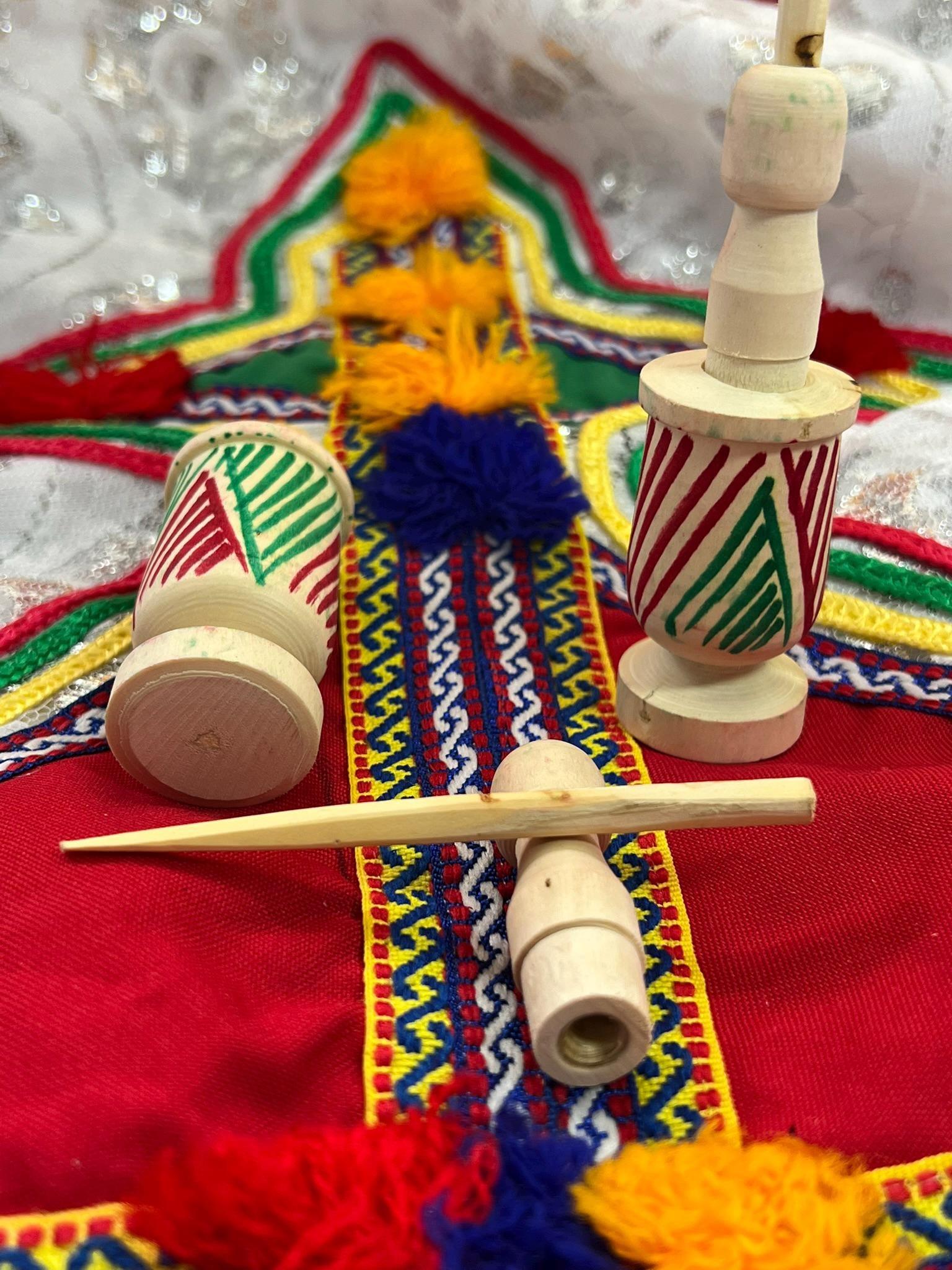 Handcrafted Wooden Eyeliner Holder - Hand-Painted in 3 Stunning Colors – - Amazighrose