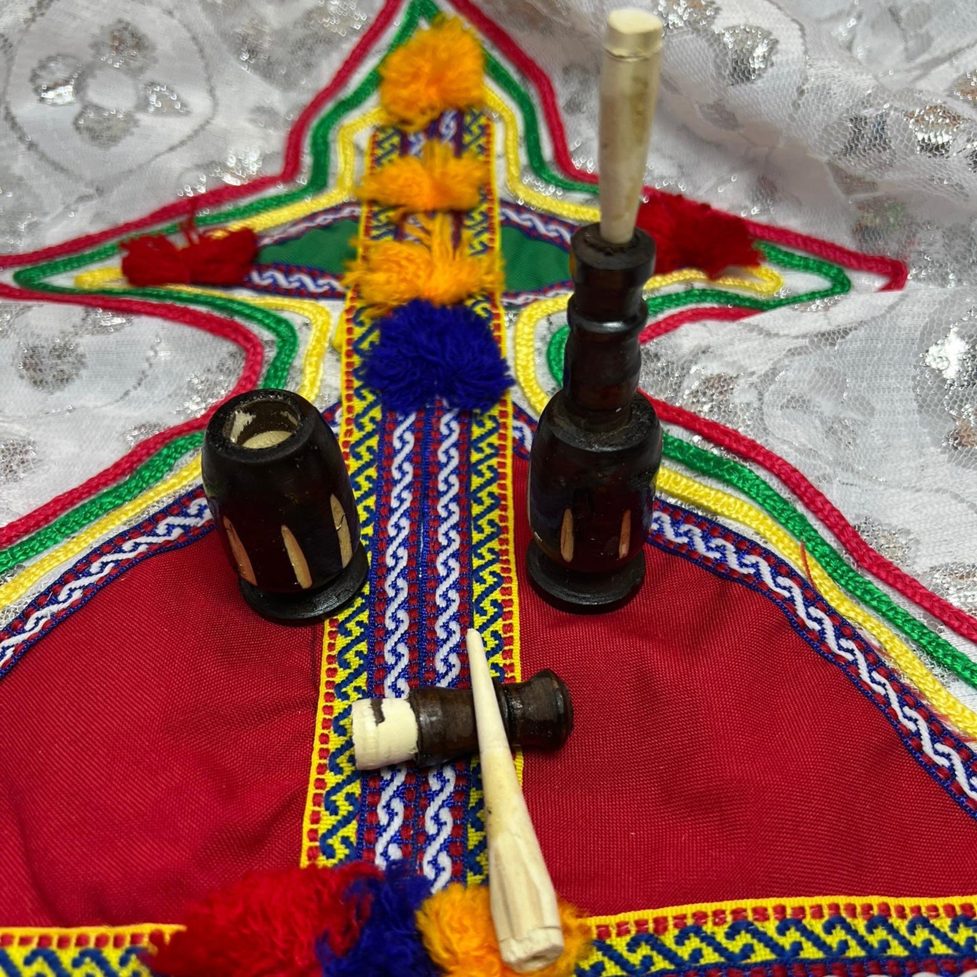 Handcrafted Wooden Eyeliner Holder - Hand-Painted in 3 Stunning Colors – - Amazighrose