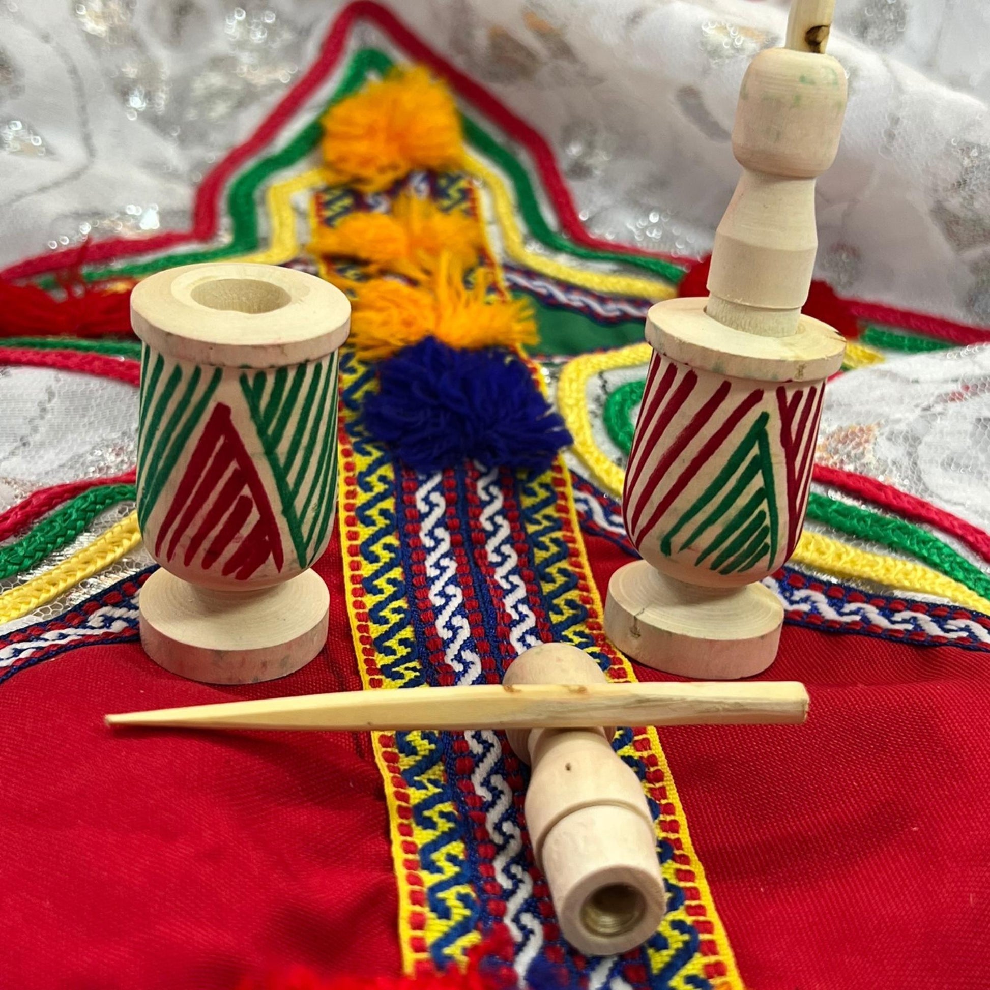 Handcrafted Wooden Eyeliner Holder - Hand-Painted in 3 Stunning Colors – - Amazighrose