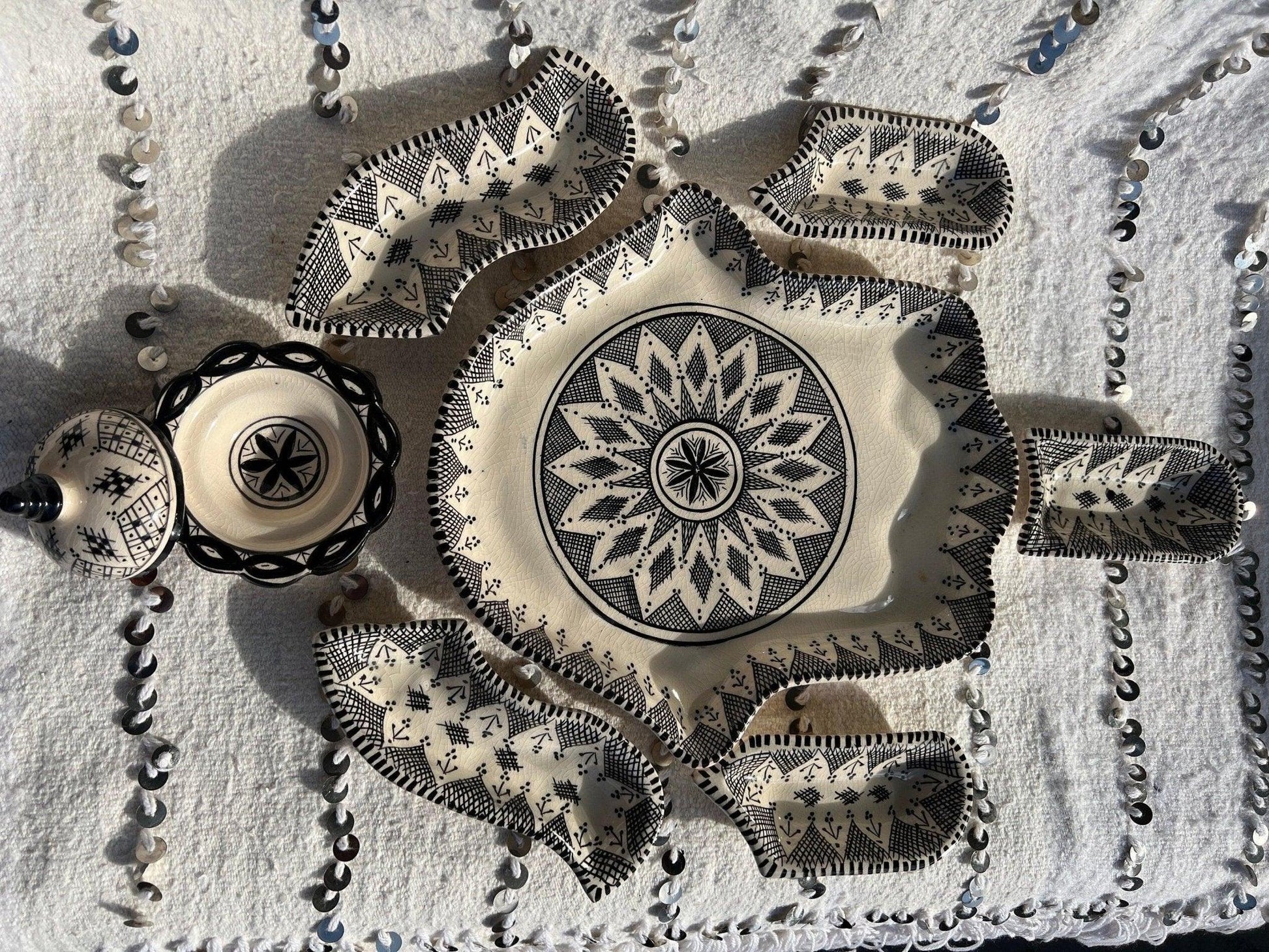 Amazighrose Khmissa Tapas-Set: Black Fessi-Style - Amazighrose